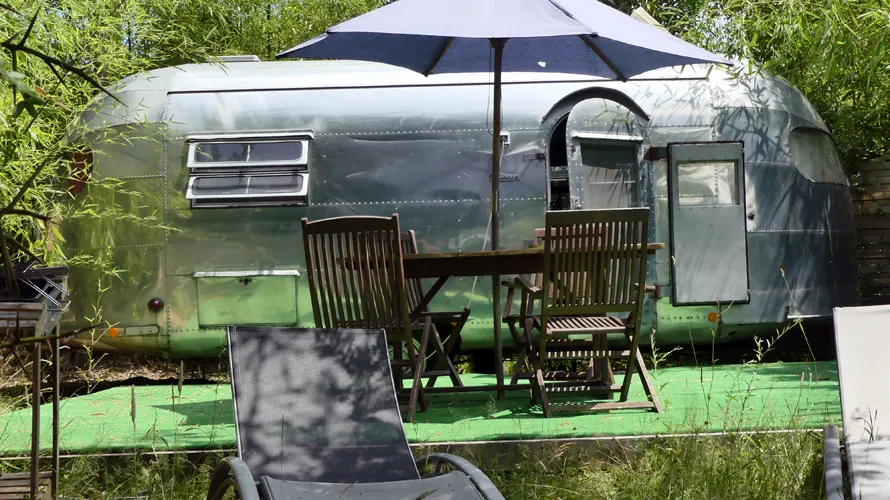 Airstream Silver Streak 1953 à Manses, photo 2