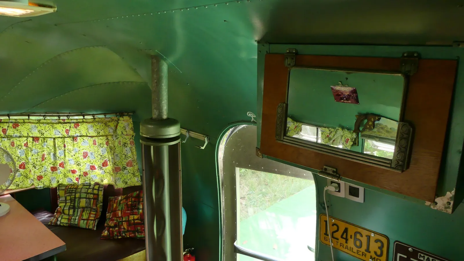 Airstream Silver Streak 1953 à Manses, photo 6