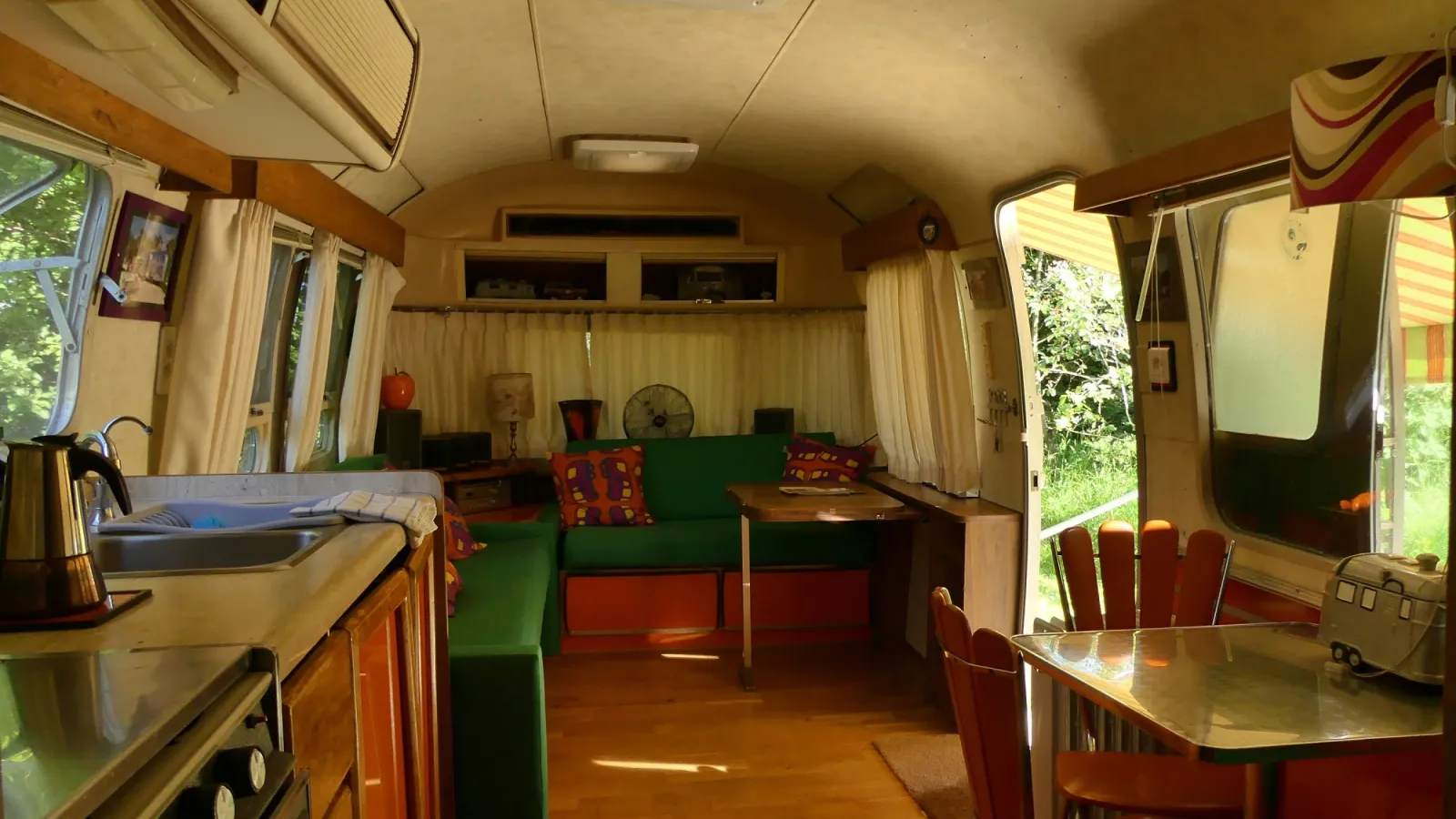 Airstream Summer Suite 1985 à Manses, photo 4