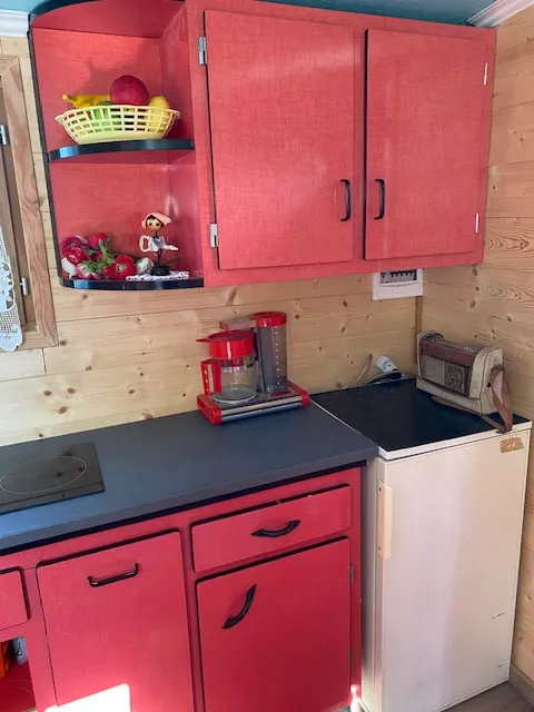 La Bohême, roulotte années 60 à Villerserine, photo 3