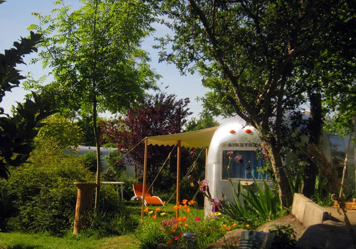 Caravane Streamadelic 1968, caravane à Manses