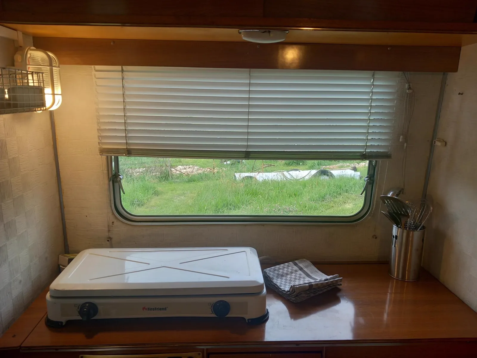 Caravane vintage bucolique à Terre-de-Bancalié, photo 7