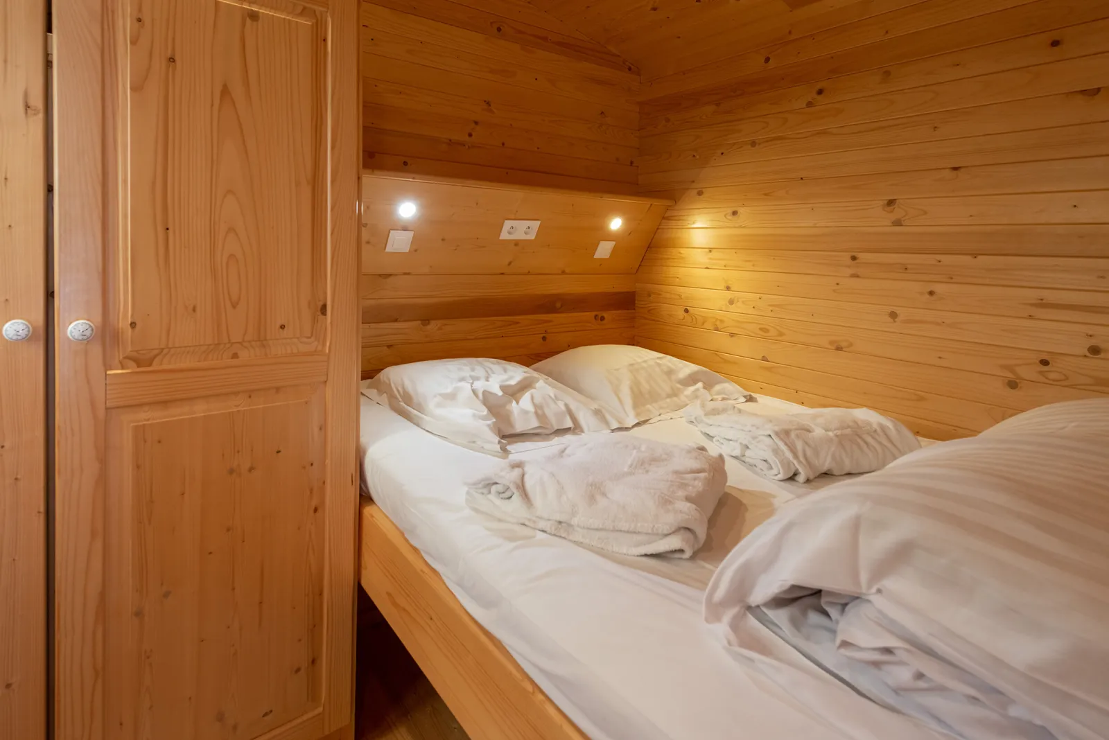Chalet-Roulotte du Cians à Péone, photo 4