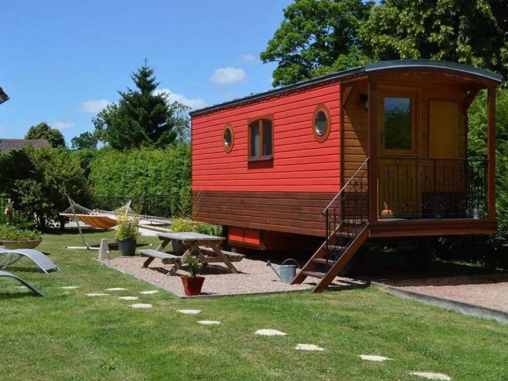 Gîte Insolite Roulotte 5 Personnes, roulotte à Seux