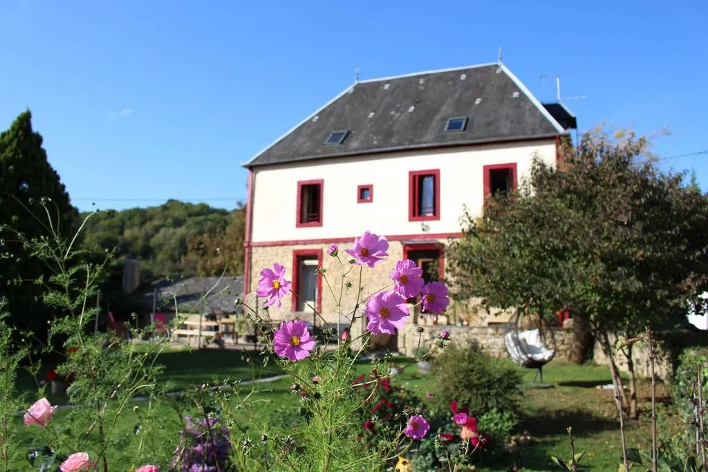 La maison du bonheur à Anlhiac, photo 7