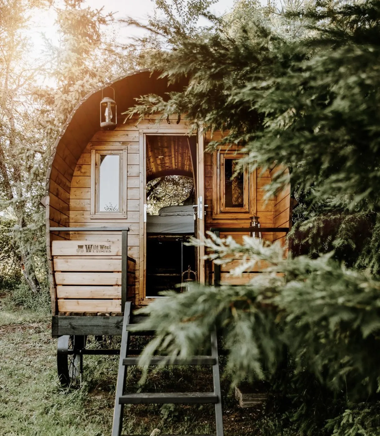 Prairie Schooner du Wild West Lodges, chariot western à Viévy
