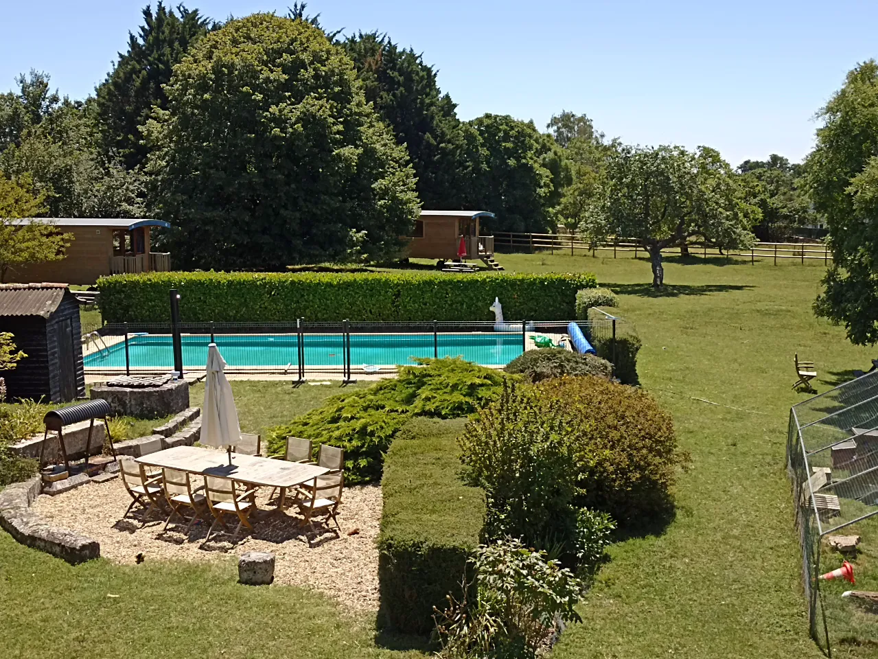 Roulotte 2 des Alpaguettes à Saint-Romain-de-Benet, photo 3