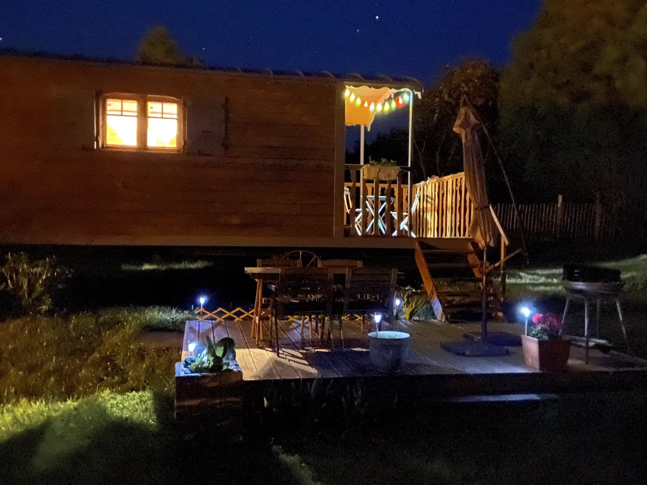 La Roulotte au fond du pré à Coltines, photo 3