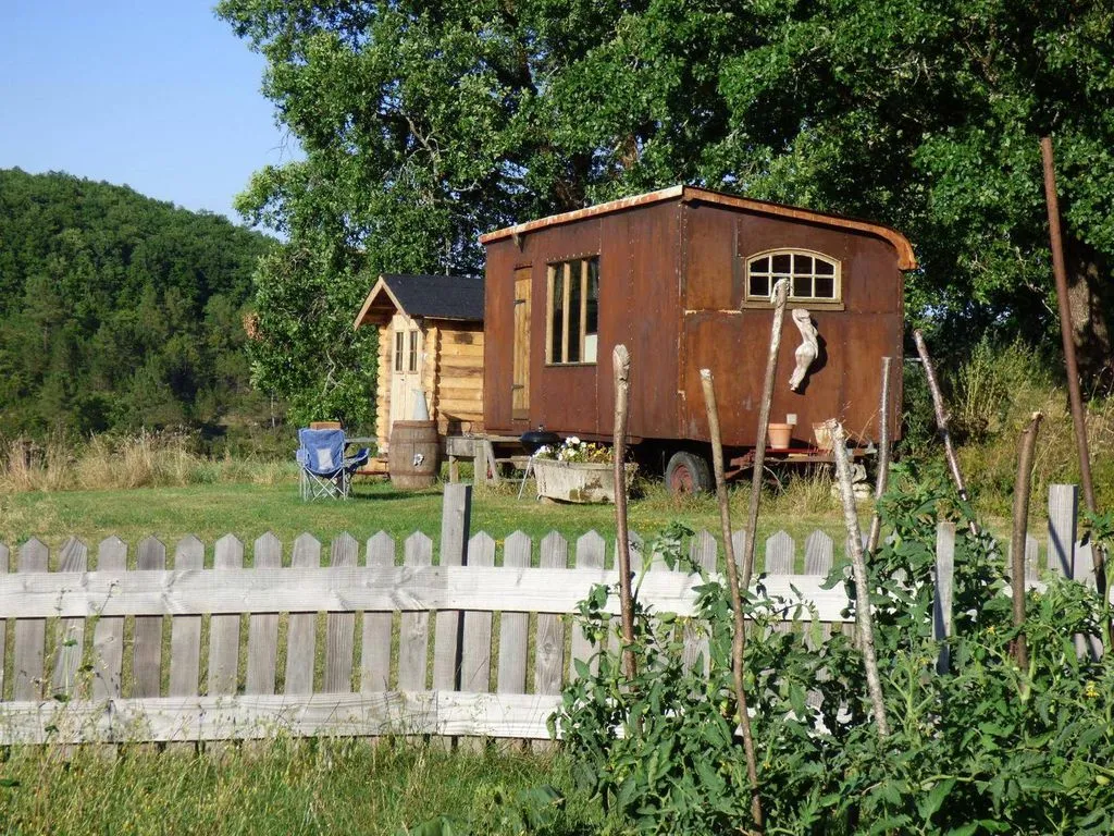 La Roulotte de la Borde, roulotte à Puy-l'Évêque