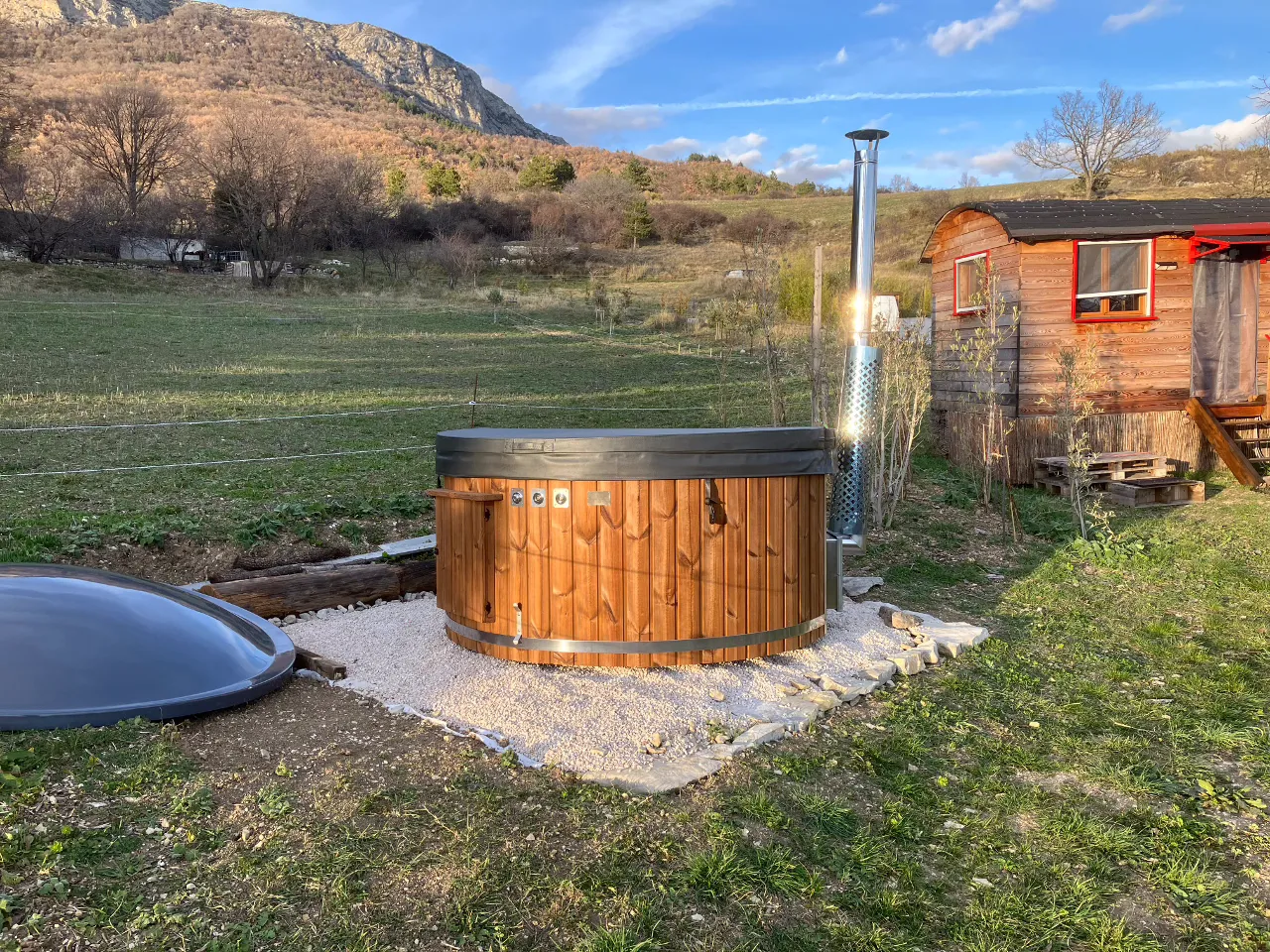 La roulotte de la Croix, roulotte à Entrepierres