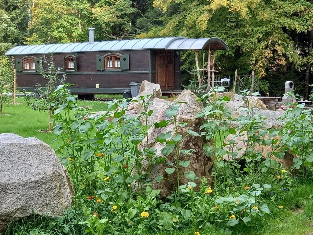 La Roulotte du Randonneur, roulotte en bois à Rimbach-près-Masevaux