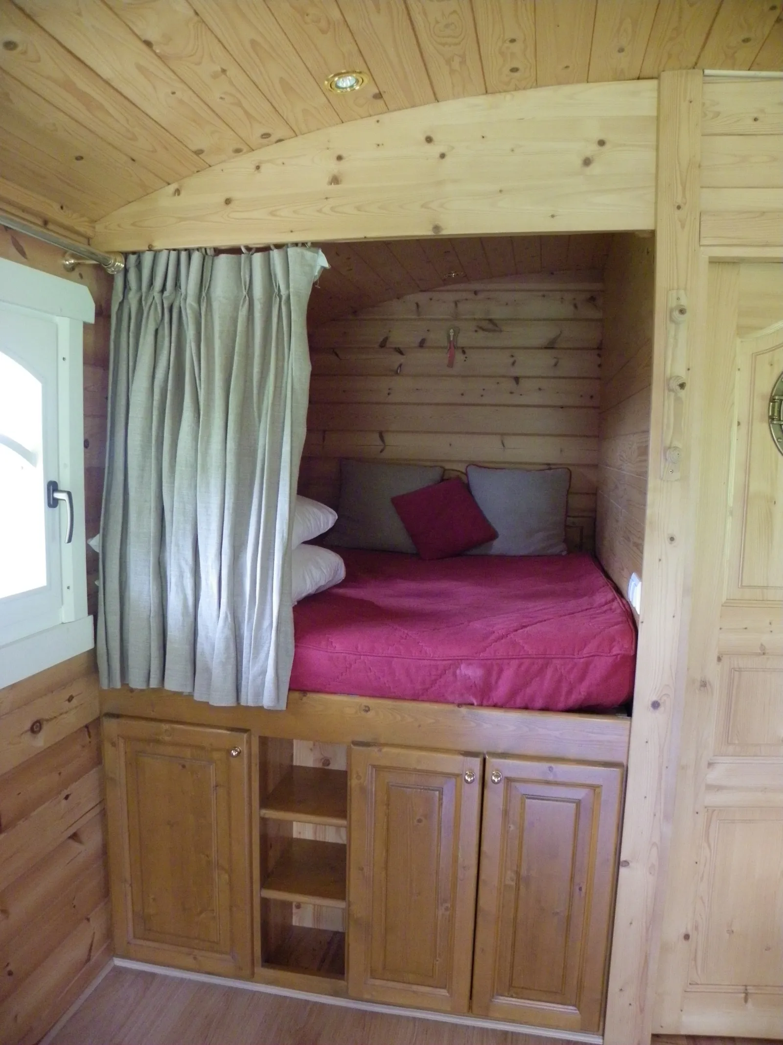 Roulotte-Gîte des Korrigans à Brasparts, photo 5