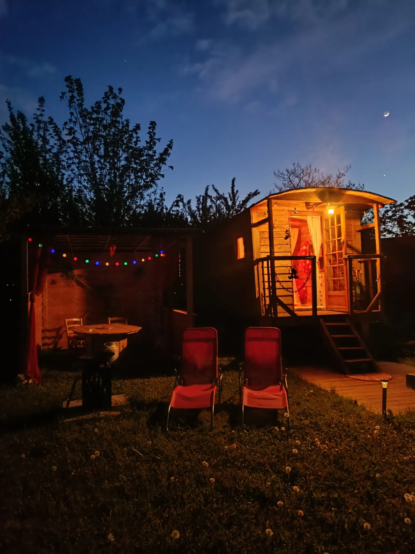 Roulotte romantique du verger à Boucé, photo 4