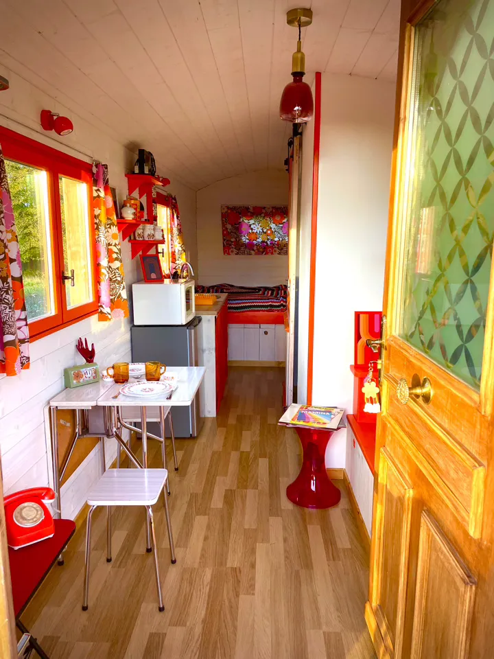 Roulotte Seventies à La Vespière-Friardel, photo 4