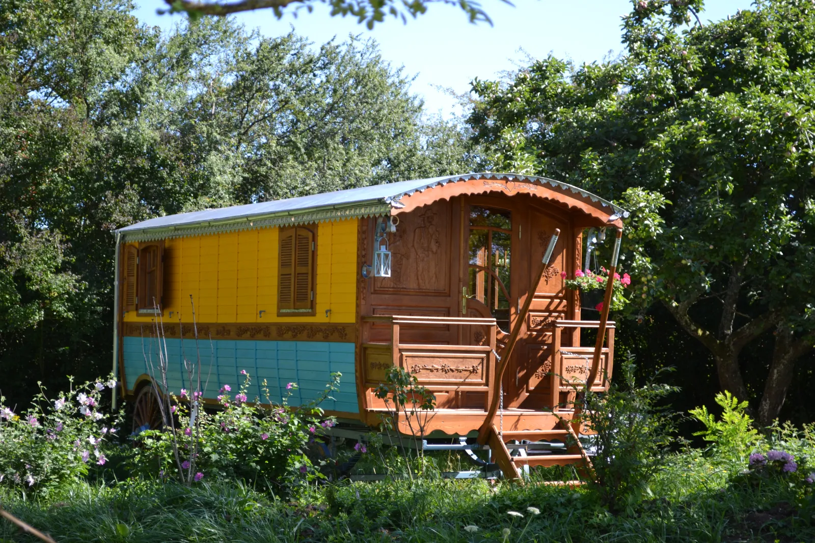 Roulotte Tzigane du Family Ecolodge, roulotte gitane à Batilly-en-Puisaye
