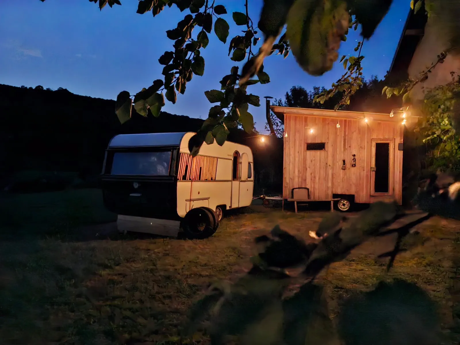 La Simone, caravane et sauna, caravane à Curienne