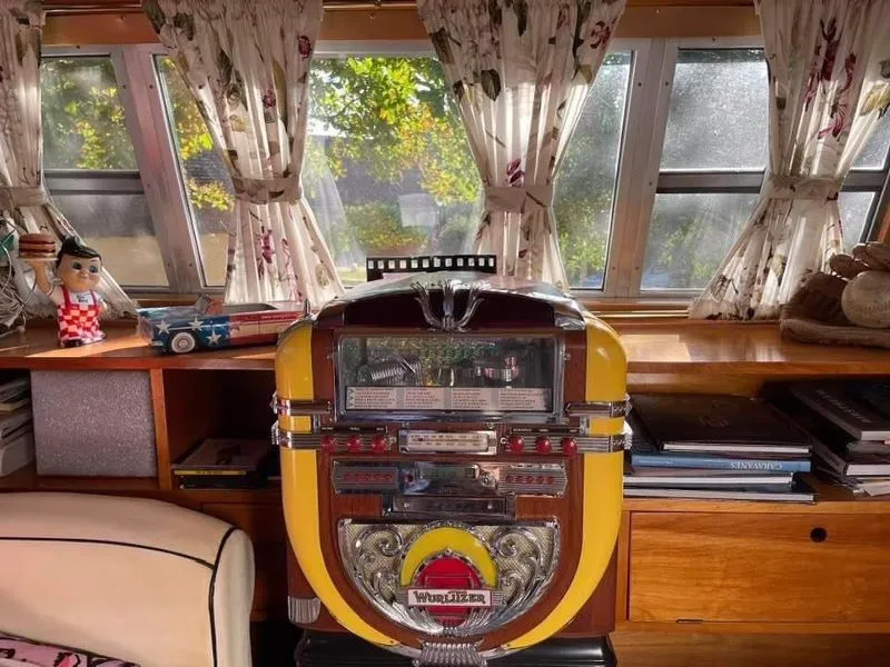 Spartanette 1951 de la Brenne à Ciron, photo 7