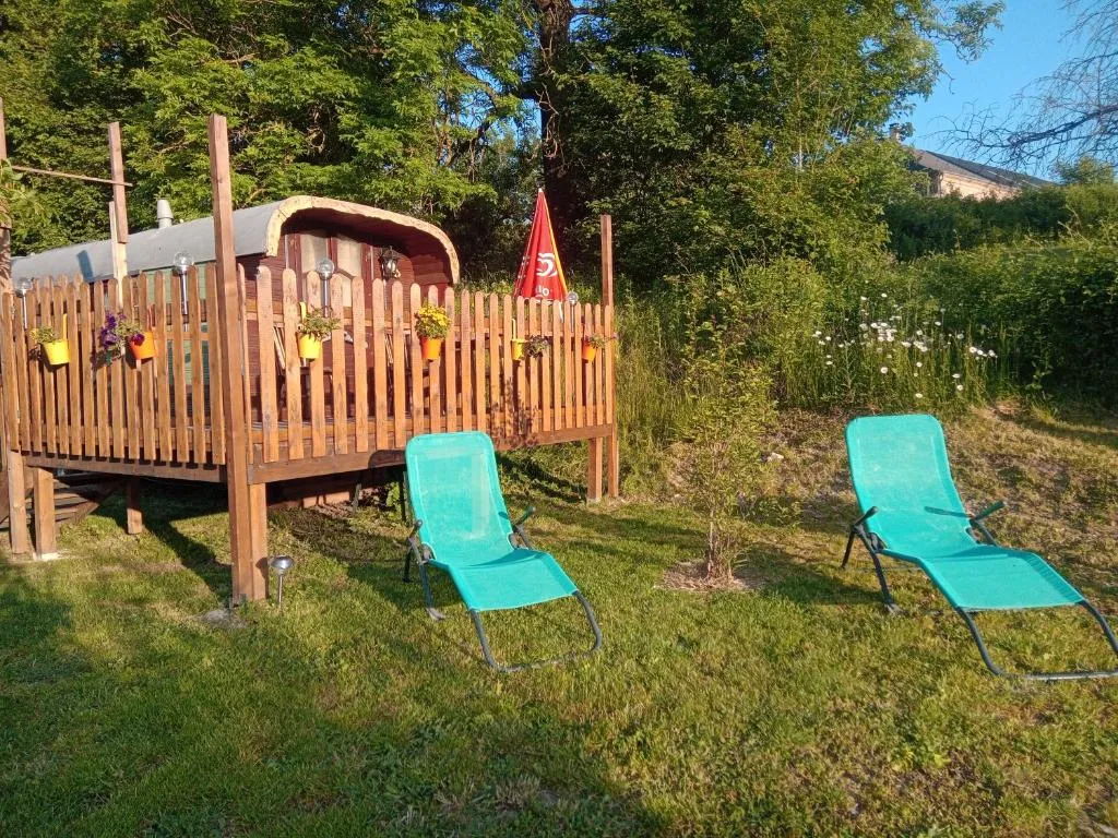 La tiote roulotte à Marquigny, photo 7